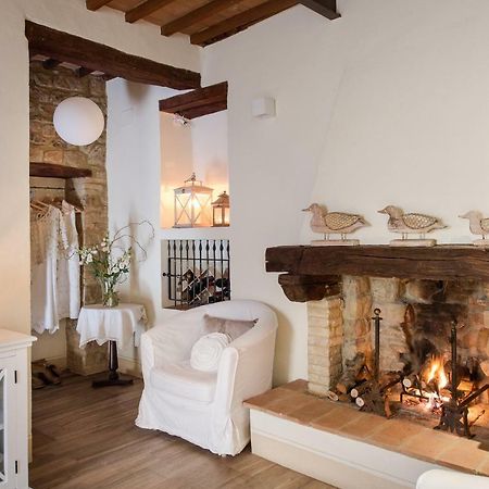 Villa La Casa Di Alice à Castelnuovo dellʼAbate Extérieur photo